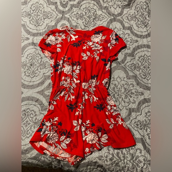Rue21 Coral and White Patterned Romper - Picture 3 of 3